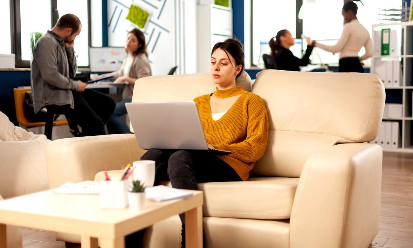 Students engaged in financial market analysis during interactive learning session